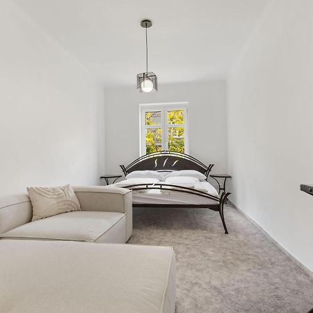 Ah Luxury Old Town Apartman Pozsony Kültér fotó